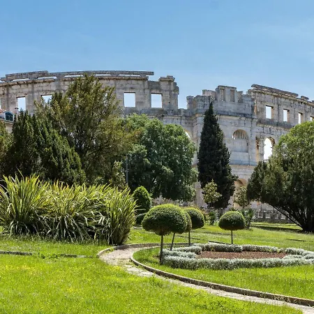 Maris-2 By Interhome *