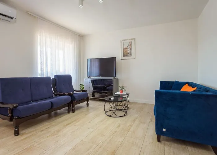 Maris-2 By Interhome *