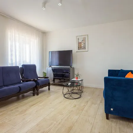 Maris-2 By Interhome *