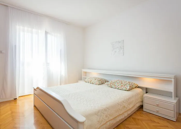 Apartment Maris-2 By Interhome